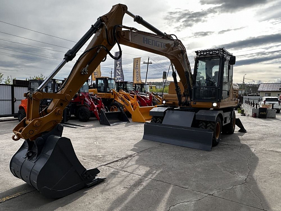 Колесный экскаватор HENGTE HT160W0