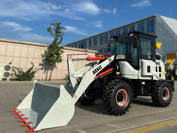 Фронтальный погрузчик ISKRA ZL15G0