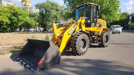 Фронтальный погрузчик HZM XC300 PRO0