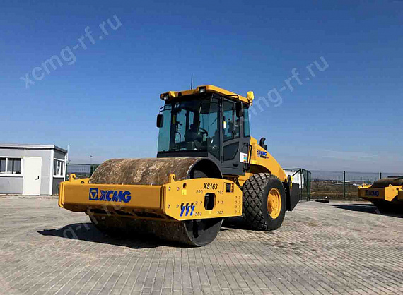 Грунтовый каток  XS1630