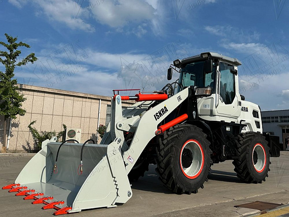 Фронтальный погрузчик ISKRA ZL30(NEW)0